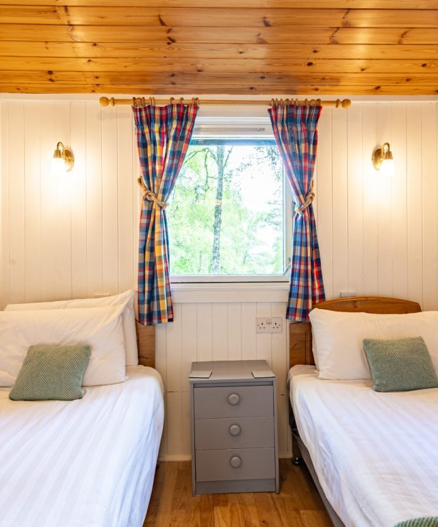 Heather Lodge 10 Twin Bedroom