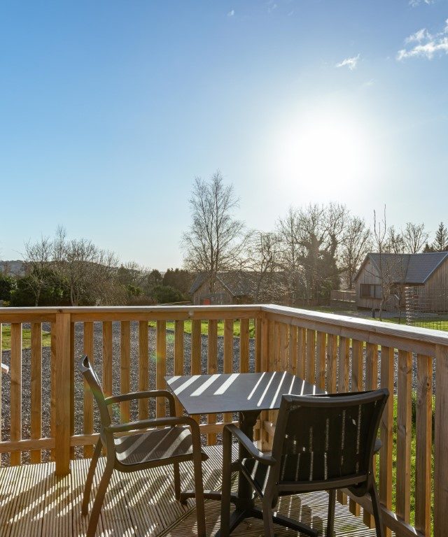 Kestrel Lodge 7 Enclosed Decking with Patio Furniture