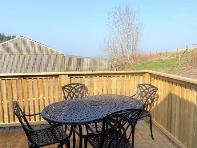 Partridge Lodge Enclosed Decking with Table & Chairs
