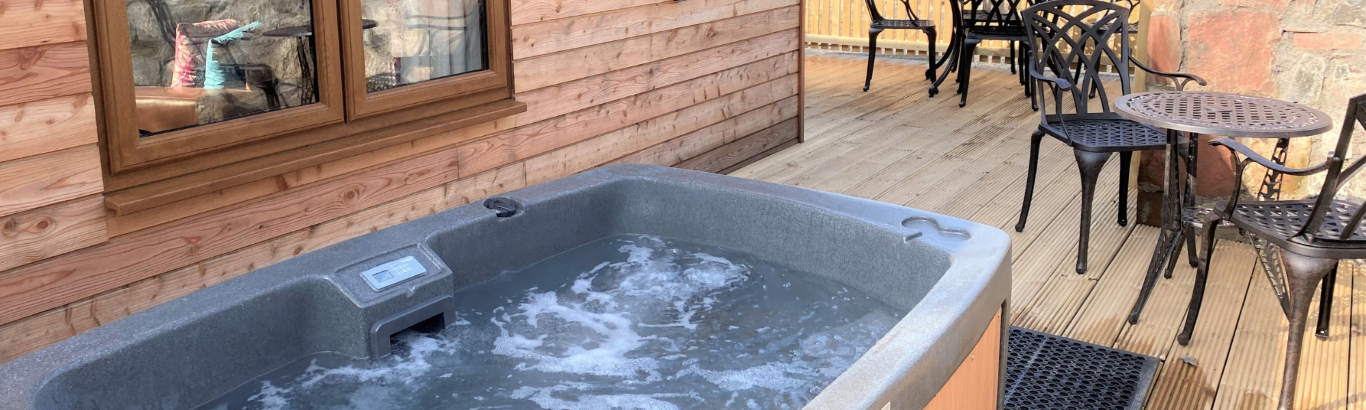 Partridge Lodge with Hot Tub