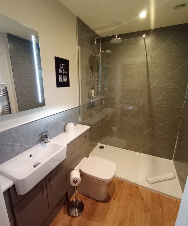 Breckland Lodge 1 En-suite Shower Room