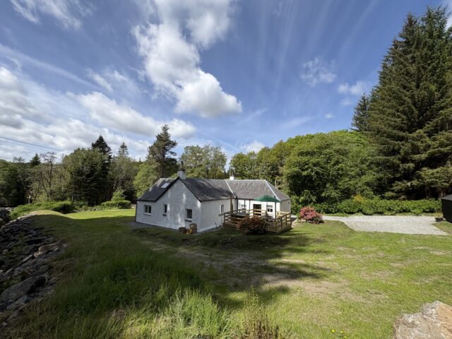 Drumlinn Cottage near Glenshee
