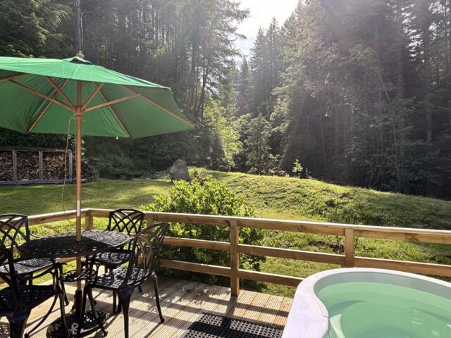 Drumlinn Cottage Wood Burning Hot Tub