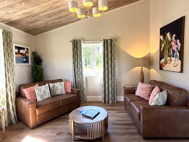 Azalea Lodge 3 Open Plan Lounge