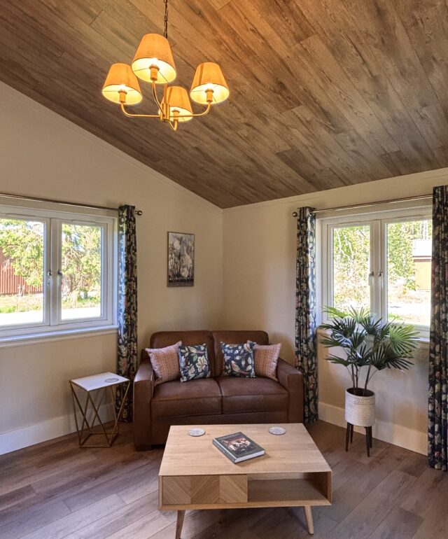 Azalea Lodge 8 Lounge